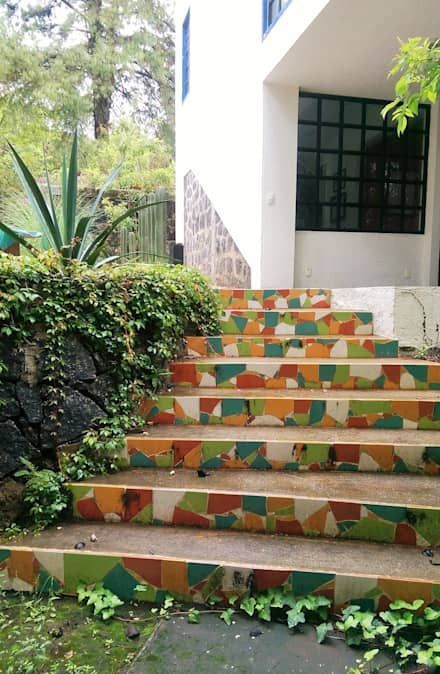 escadas decoradas com mosaicos 7
