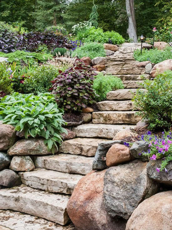 escadas pedras jardim 1