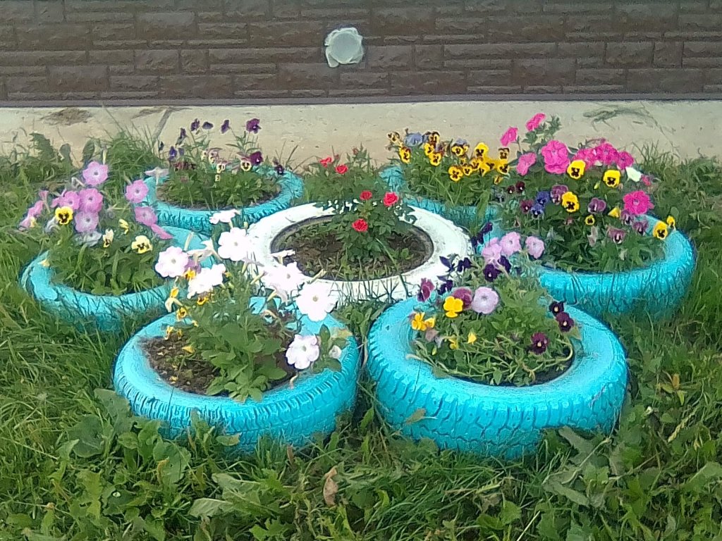 vasos feitos pneus jardim 4